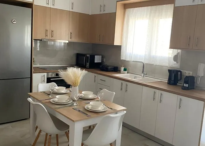 Elma 2 Apartment Kremastí