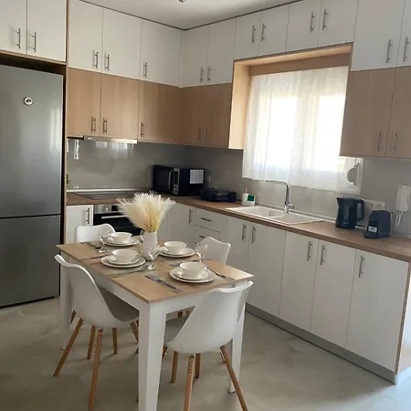 Elma 2 Apartman Kremasztí